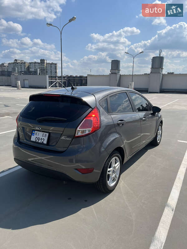 Хэтчбек Ford Fiesta 2018 в Киеве