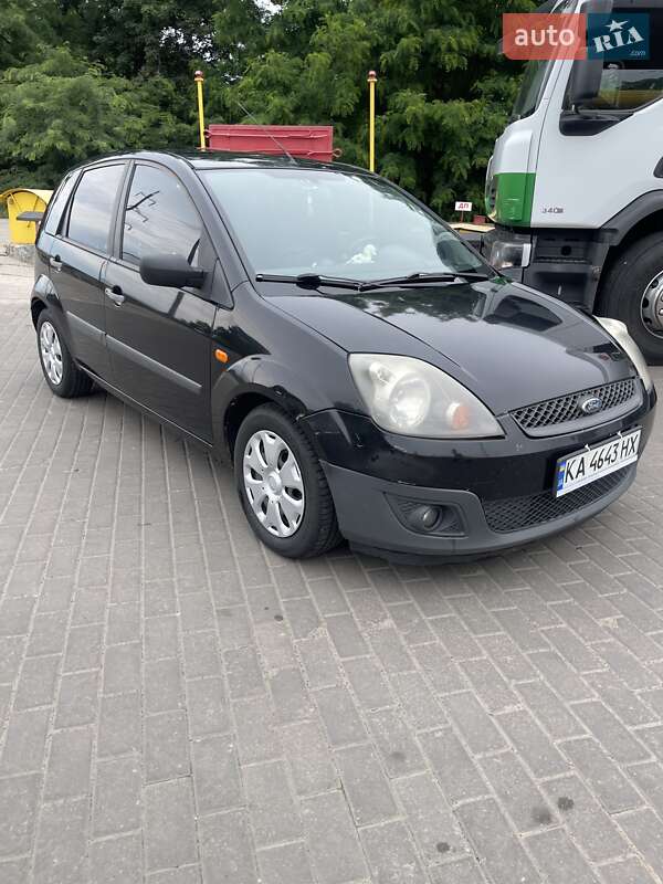 Хэтчбек Ford Fiesta 2008 в Киеве