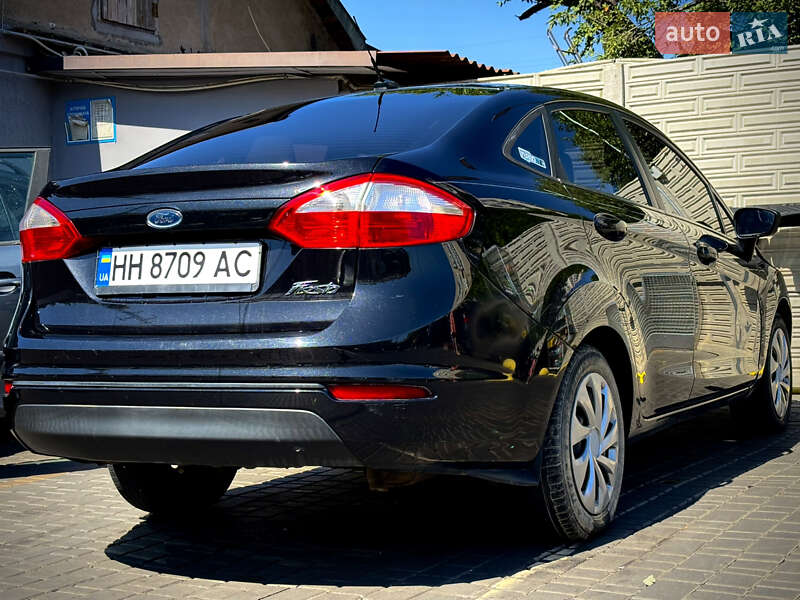 Седан Ford Fiesta 2014 в Одессе