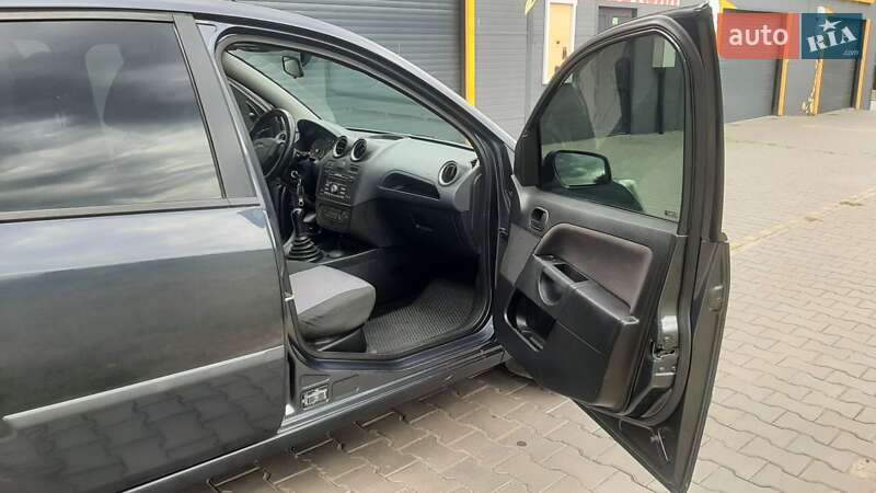 Хэтчбек Ford Fiesta 2007 в Каменском фото 17 Хэтчбек Ford Fiesta 2007 в Каменском