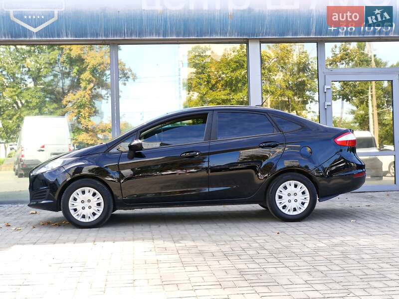 Седан Ford Fiesta 2018 в Днепре