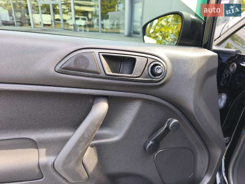 Седан Ford Fiesta 2018 в Днепре