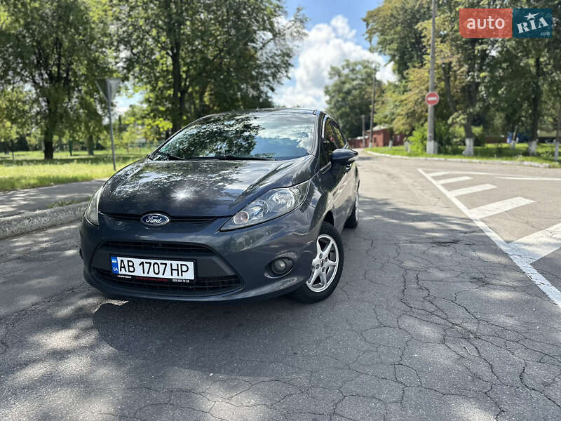 Хэтчбек Ford Fiesta 2011 в Виннице