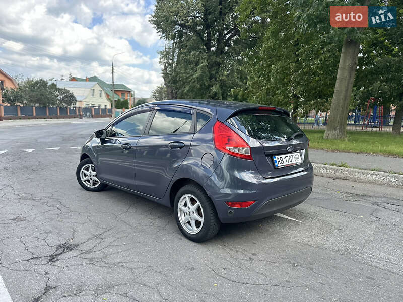 Хэтчбек Ford Fiesta 2011 в Виннице