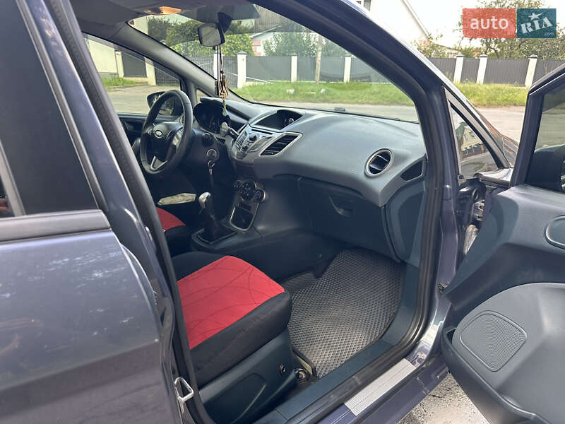 Хэтчбек Ford Fiesta 2011 в Виннице