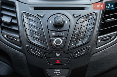 Седан Ford Fiesta 2014 в 