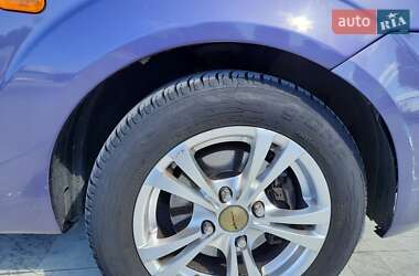 Хэтчбек Ford Fiesta 2006 в 