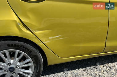 Хэтчбек Ford Fiesta 2013 в 