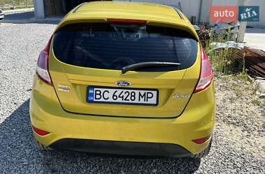 Хэтчбек Ford Fiesta 2013 в 