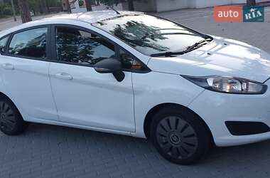 Хэтчбек Ford Fiesta 2013 в 