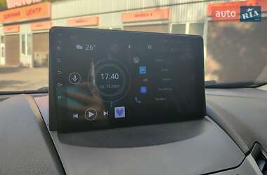 Хэтчбек Ford Fiesta 2015 в 