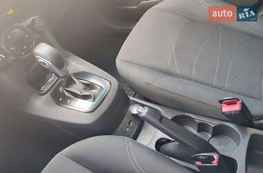 Хэтчбек Ford Fiesta 2015 в 