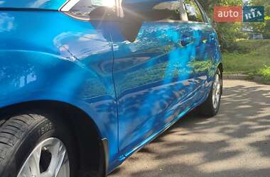 Хэтчбек Ford Fiesta 2015 в 