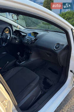 Хэтчбек Ford Fiesta 2013 в Новомосковске