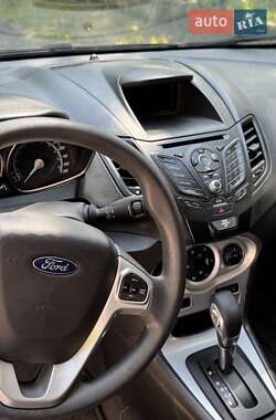 Хэтчбек Ford Fiesta 2018 в 