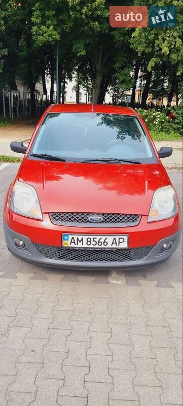 Хэтчбек Ford Fiesta 2008 в Львове