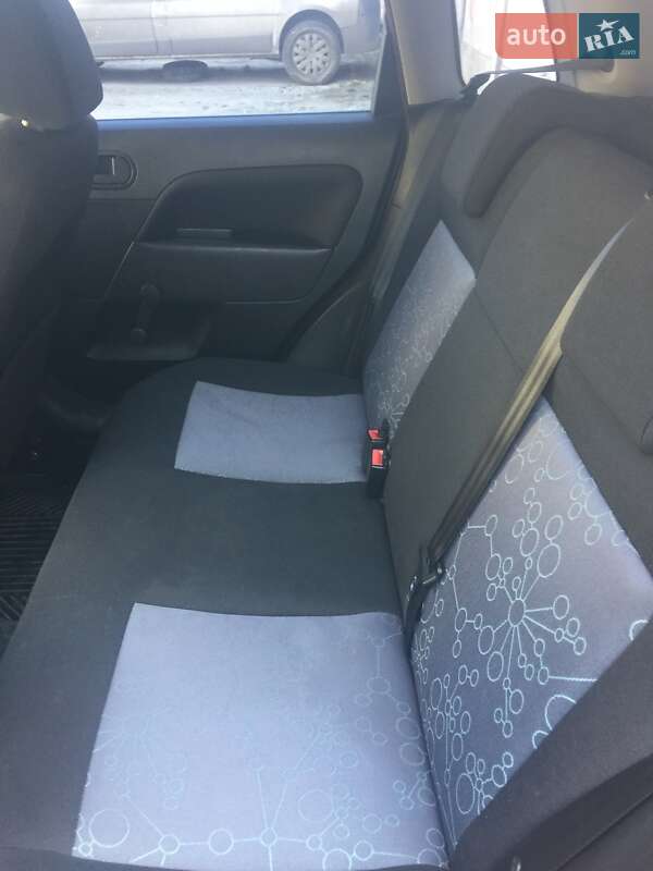 Хэтчбек Ford Fiesta 2007 в Киеве