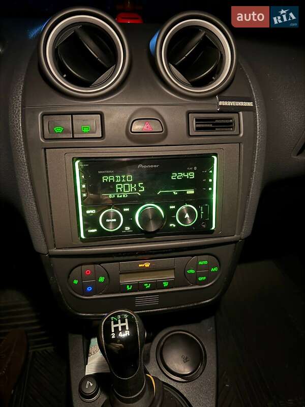 Хэтчбек Ford Fiesta 2007 в Киеве