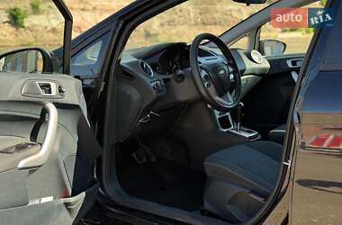Хэтчбек Ford Fiesta 2011 в 