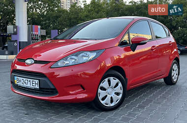 Хэтчбек Ford Fiesta 2012 в 