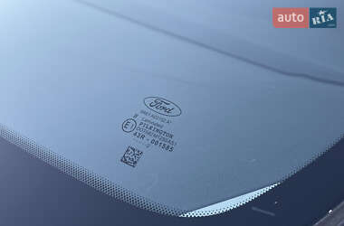 Хэтчбек Ford Fiesta 2012 в 