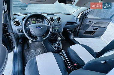 Хэтчбек Ford Fiesta 2007 в 