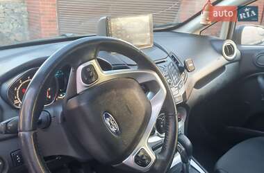 Седан Ford Fiesta 2015 в 