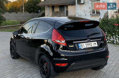 Хэтчбек Ford Fiesta 2012 в 