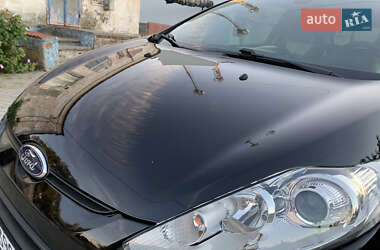 Хэтчбек Ford Fiesta 2012 в 