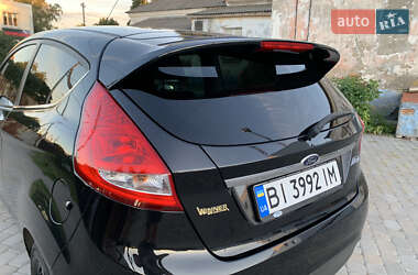 Хэтчбек Ford Fiesta 2012 в 