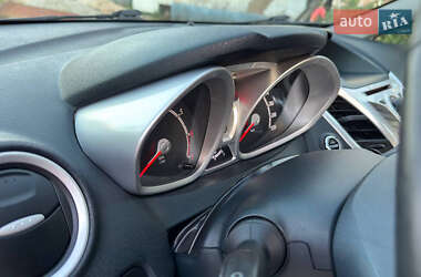 Хэтчбек Ford Fiesta 2012 в 