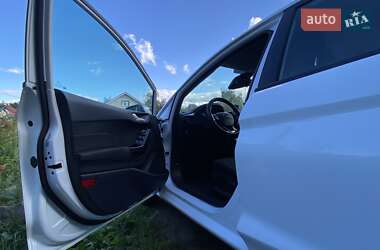 Хэтчбек Ford Fiesta 2018 в 