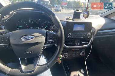 Хэтчбек Ford Fiesta 2018 в 