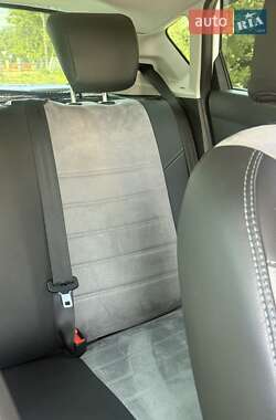 Хэтчбек Ford Fiesta 2013 в 