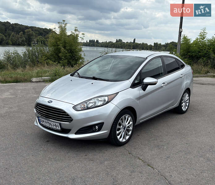Седан Ford Fiesta 2013 в 