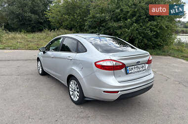 Седан Ford Fiesta 2013 в 