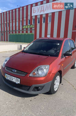 Хэтчбек Ford Fiesta 2007 в 