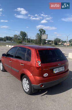 Хэтчбек Ford Fiesta 2007 в 