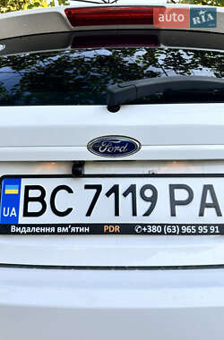 Хэтчбек Ford Fiesta 2016 в 
