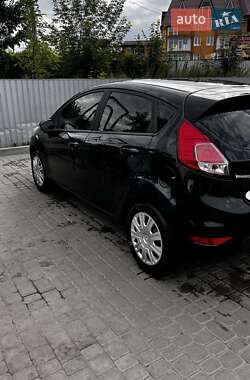 Хэтчбек Ford Fiesta 2013 в 