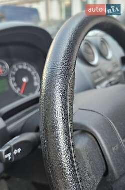 Хэтчбек Ford Fiesta 2006 в 