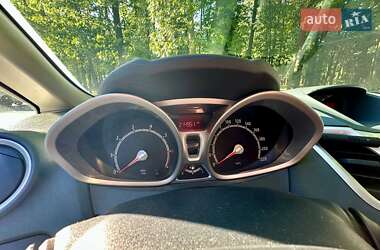 Хэтчбек Ford Fiesta 2009 в 
