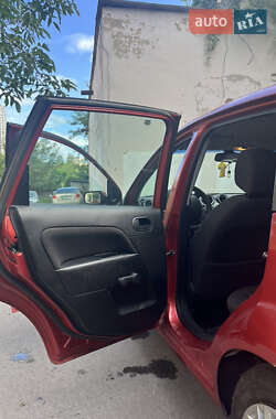 Хэтчбек Ford Fiesta 2006 в 