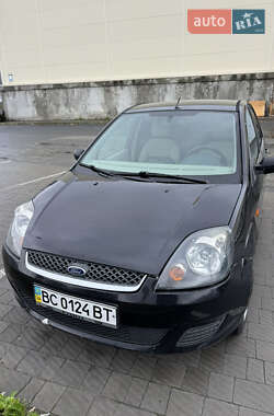Хэтчбек Ford Fiesta 2006 в Щирце