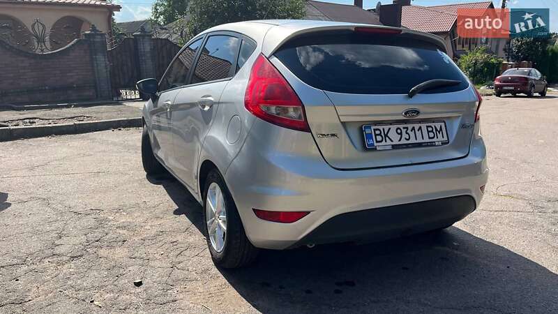 Хэтчбек Ford Fiesta 2011 в Ровно фото 6 Хэтчбек Ford Fiesta 2011 в Ровно