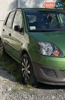 Хэтчбек Ford Fiesta 2007 в 