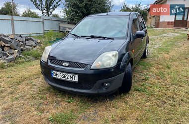 Хэтчбек Ford Fiesta 2007 в 