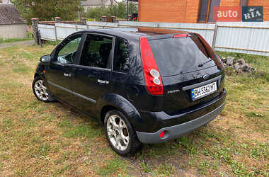 Хэтчбек Ford Fiesta 2007 в 