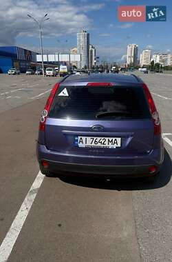 Хэтчбек Ford Fiesta 2008 в 