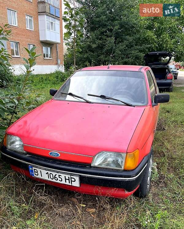 Хэтчбек Ford Fiesta 1990 в 